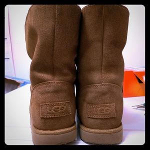 Ugg